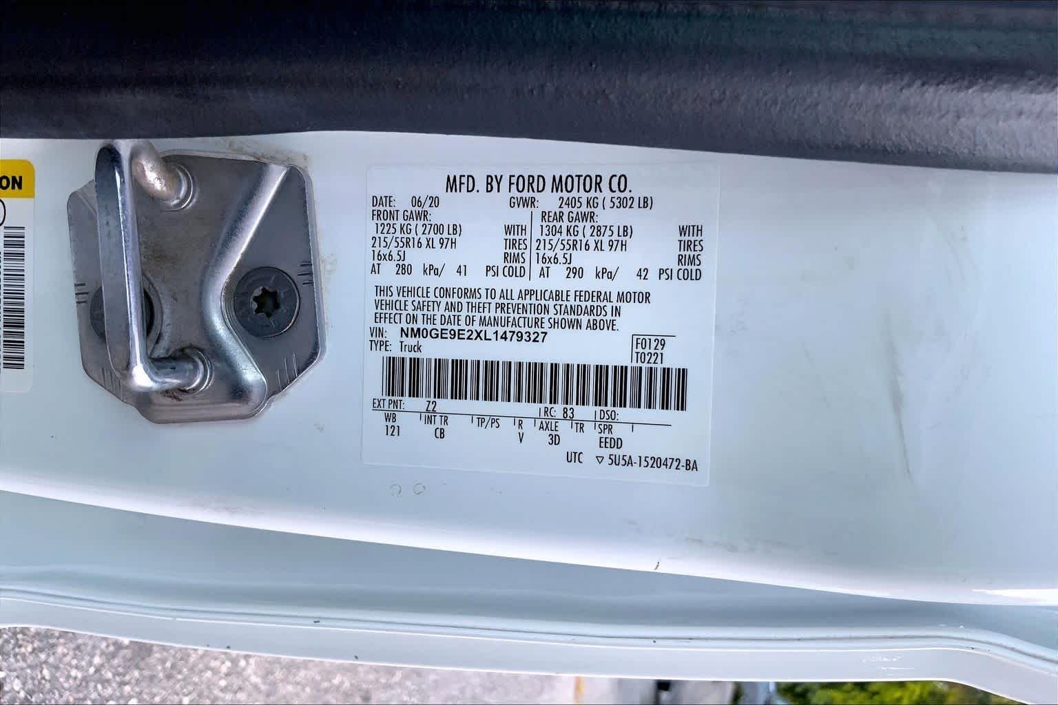 Used 2020 Frozen White Ford XL image 31