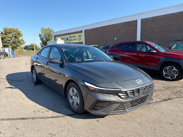New 2026 Gray Hyundai SE image 51