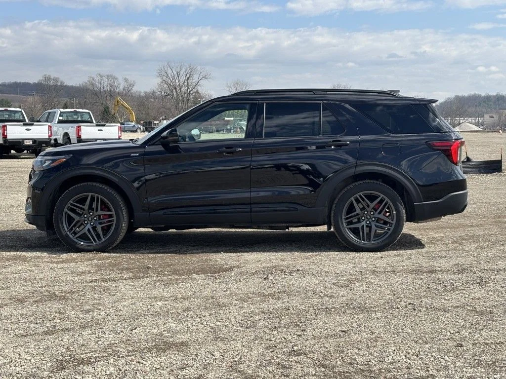 2026 Ford Explorer ST-Line - Photo 6