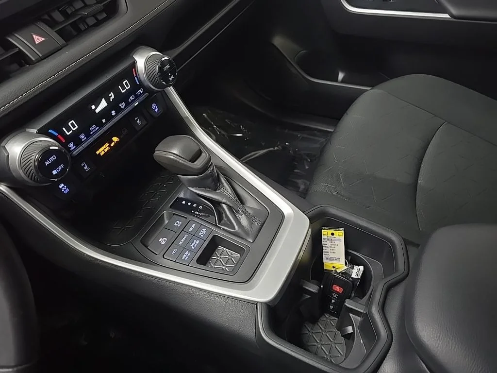 Used 2022 Gray Toyota XLE image 27