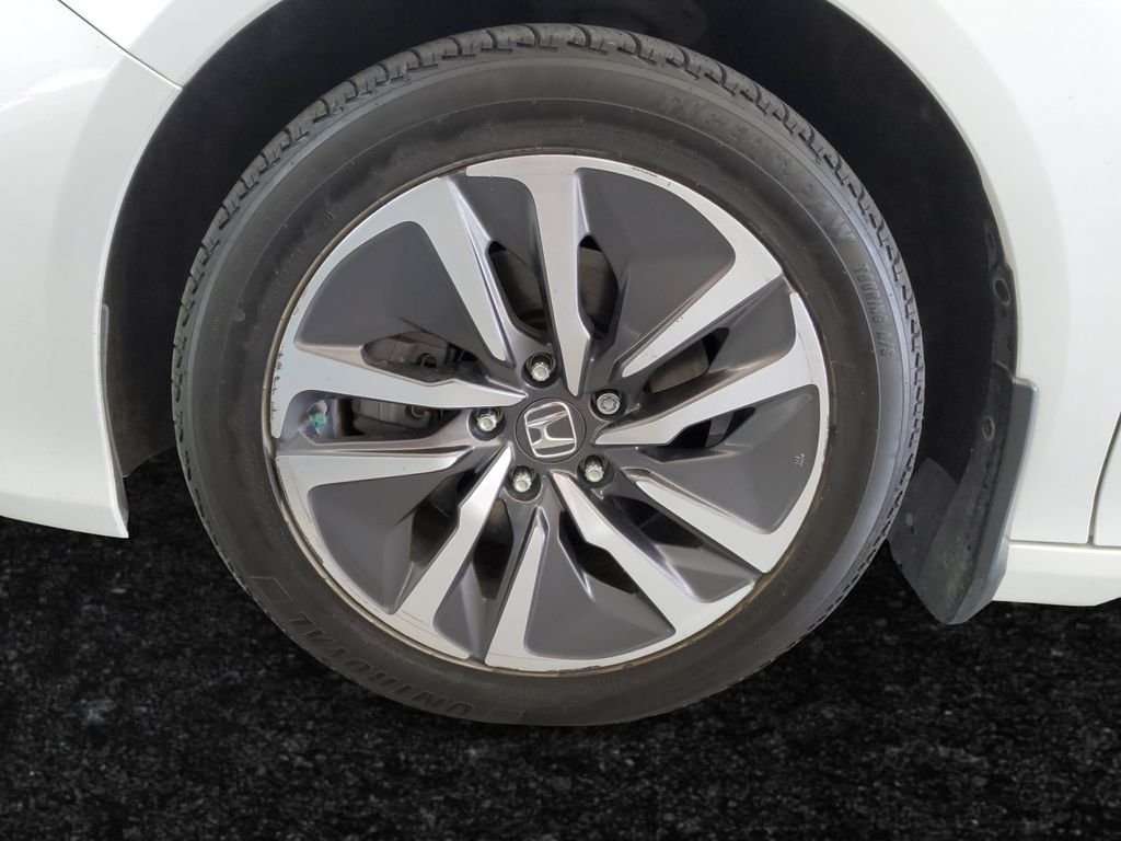 Used 2018  Honda Touring image 27