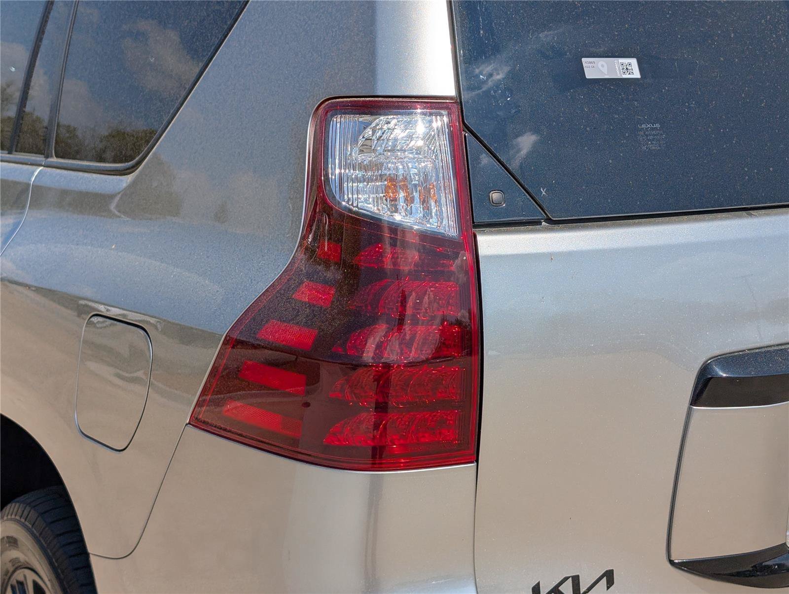 2022 Lexus GX LUXURY - Photo 10