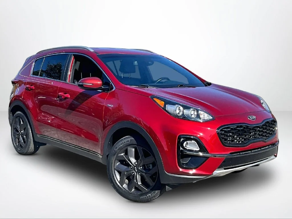 Used 2021 Red Kia S image 13