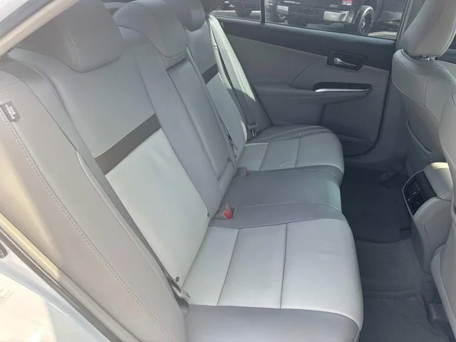 Used 2012 White Toyota XLE image 15