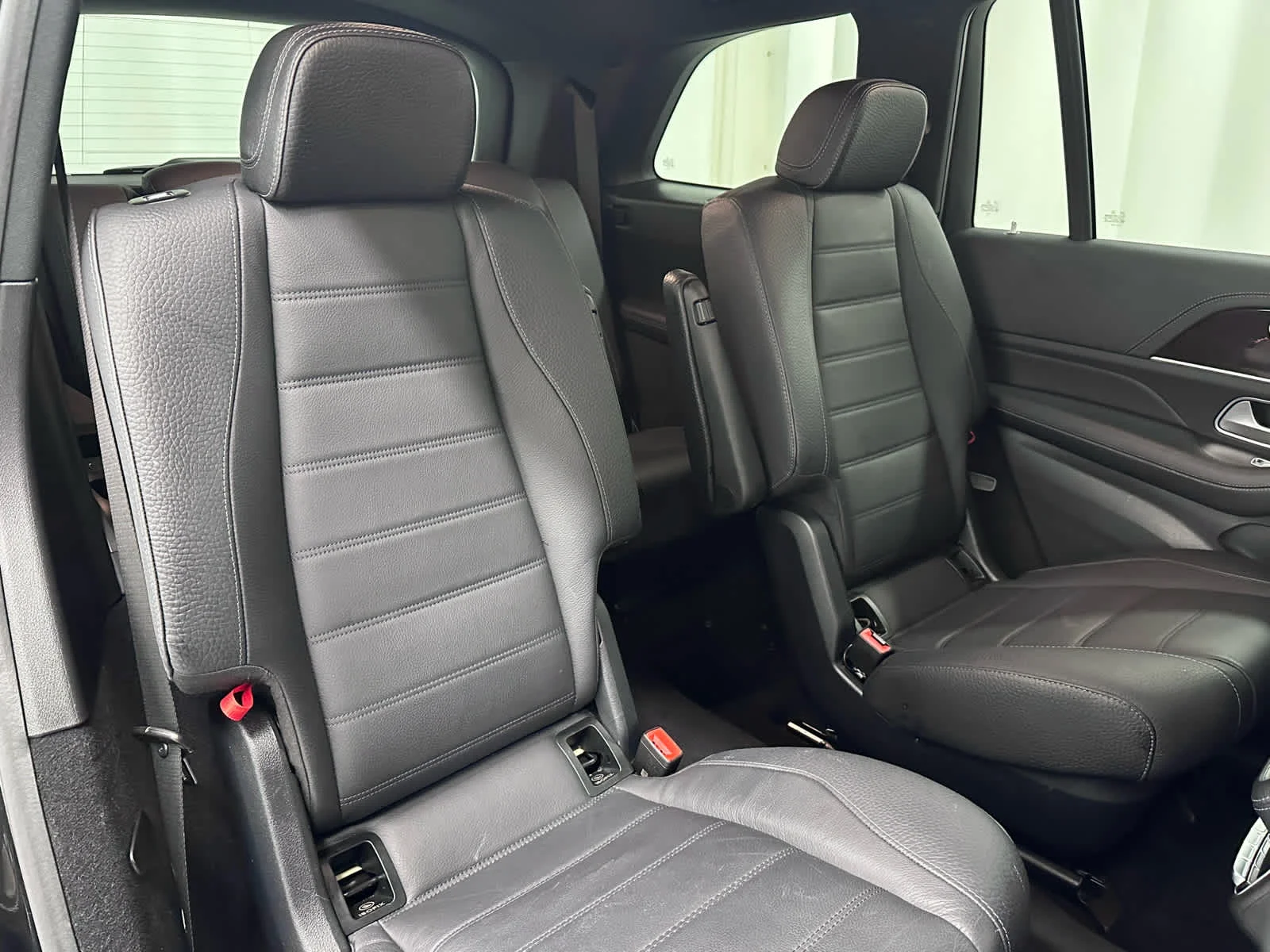 Used 2024 Black Mercedes-Benz GLS 450 image 22