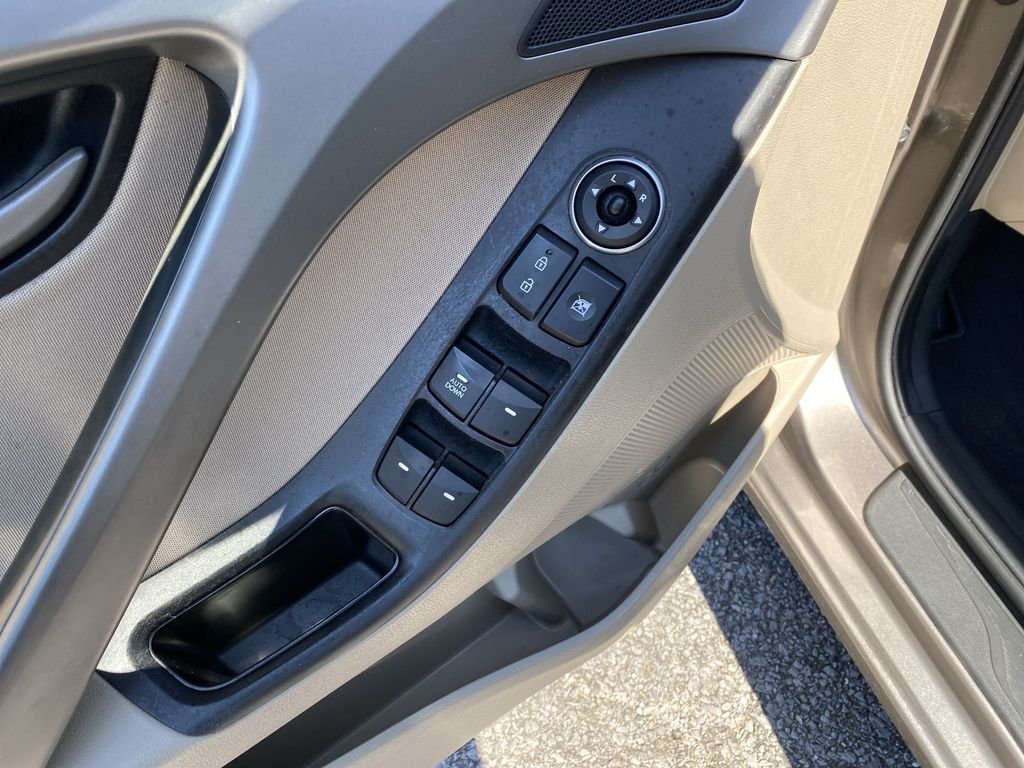 2014 Hyundai Elantra SE - Photo 18