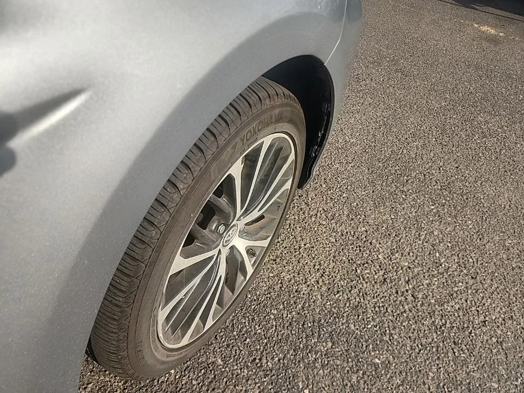 Used 2019 Silver Toyota SE image 16