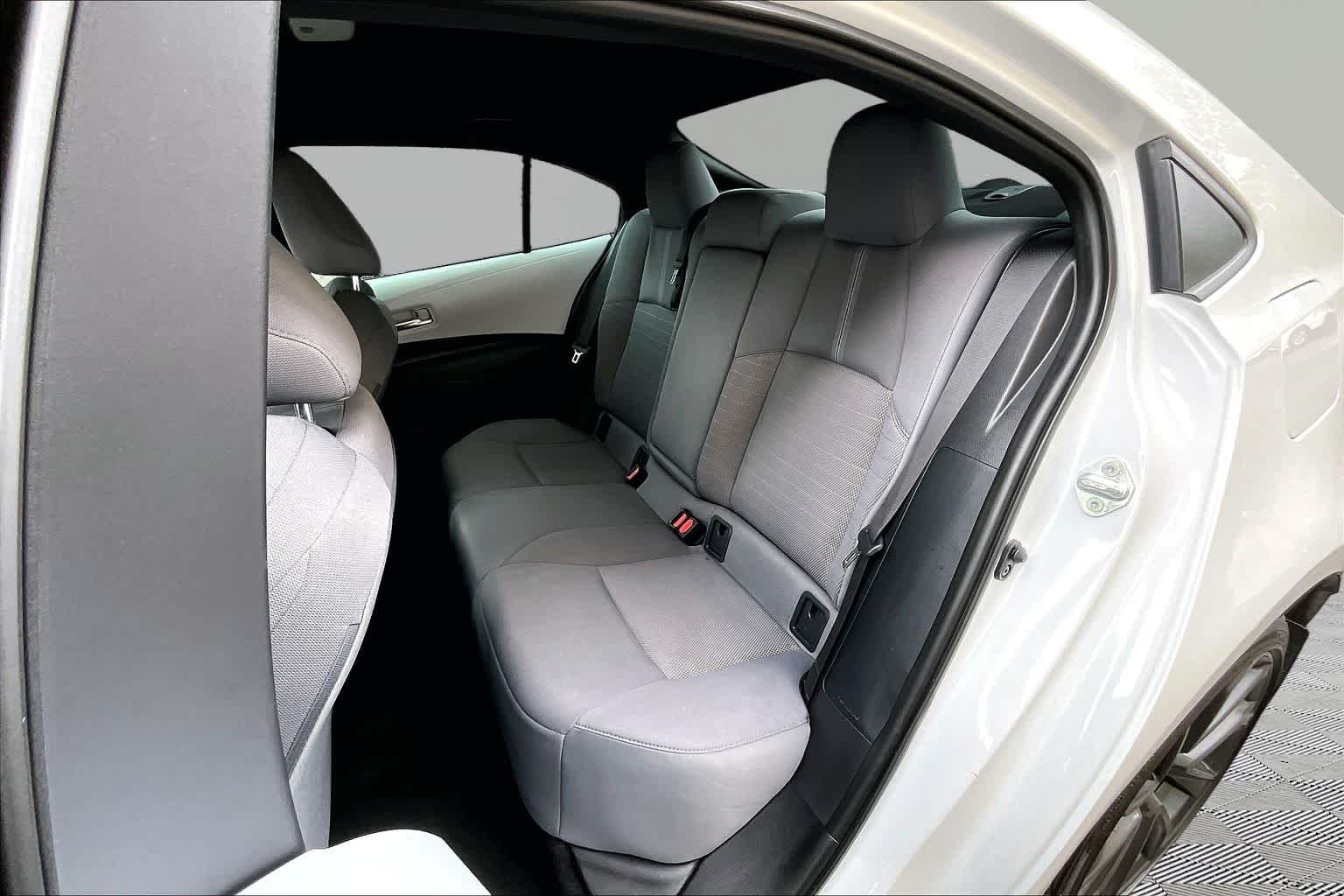 Used 2024 Ice Cap Toyota SE image 20