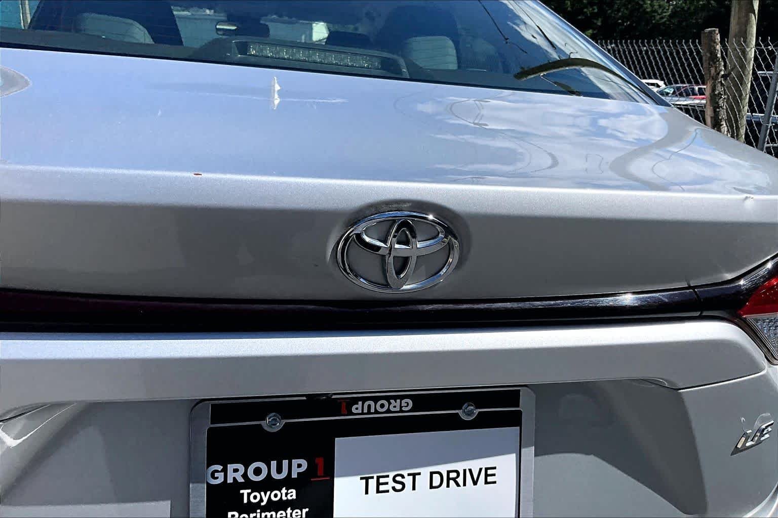 Used 2020 Classic Silver Metallic Toyota LE image 31