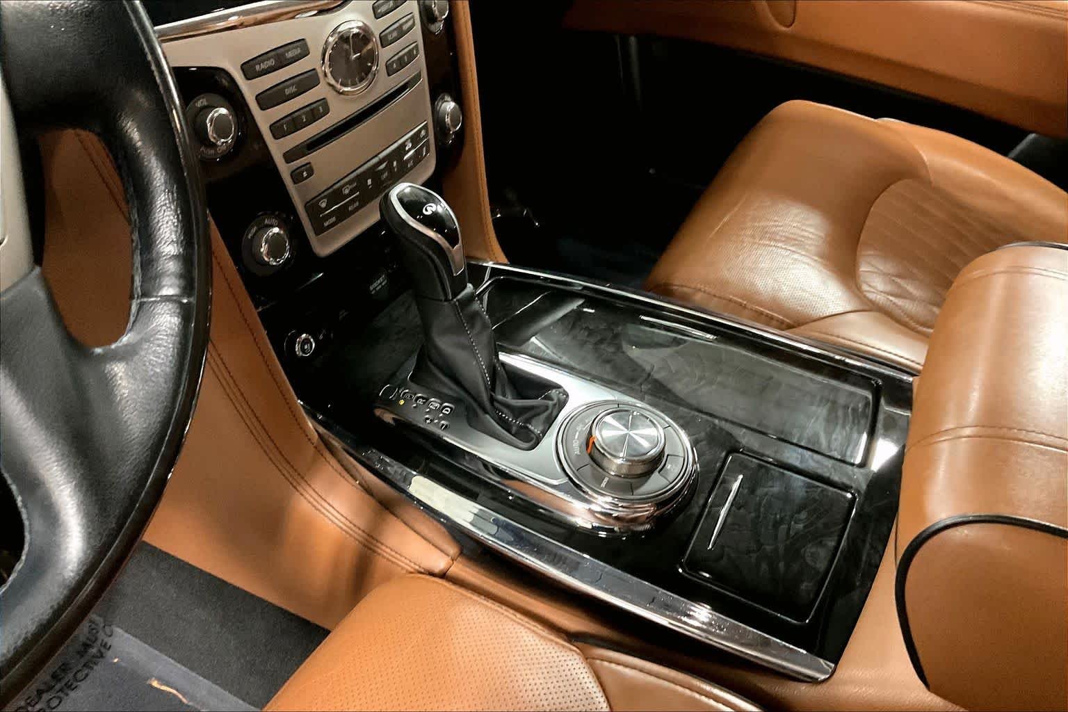Used 2019 Moonstone White INFINITI LUXE image 17
