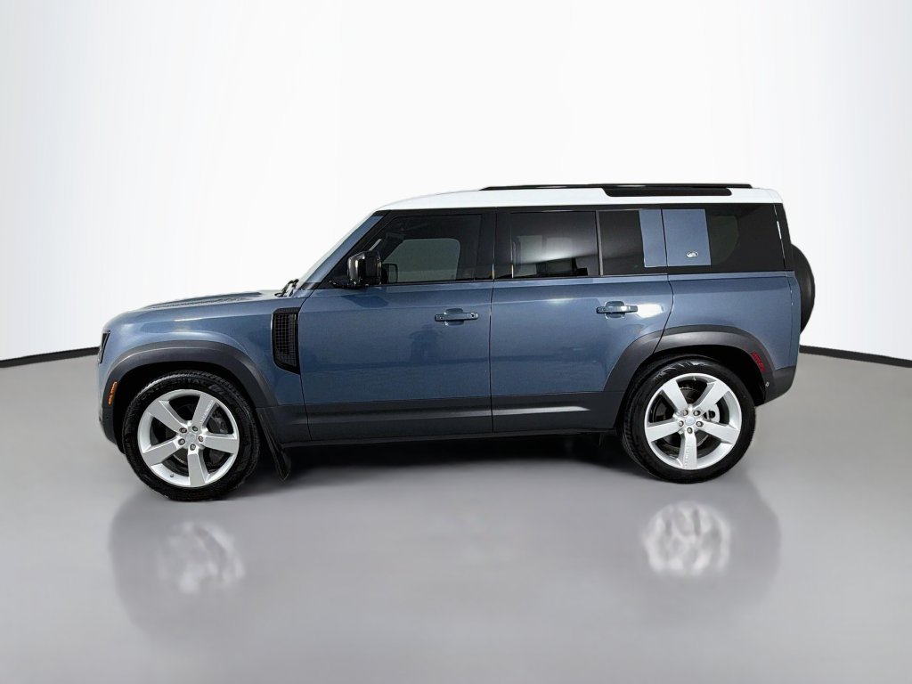 Used 2021 Blue Land Rover SE image 8