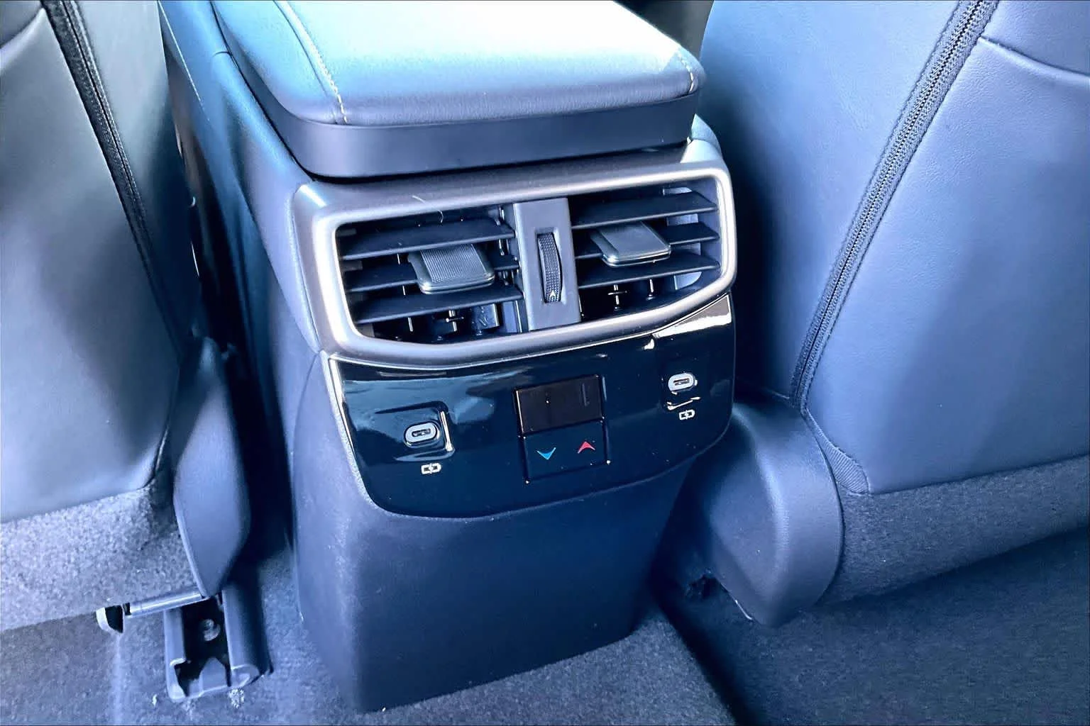 New 2026 Eminent White Pearl Lexus PREMIUM PLUS image 19