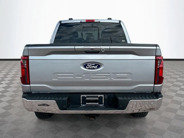 Used 2024 Silver Ford XLT image 6