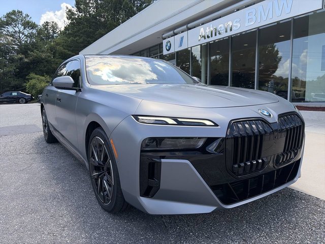 2023 BMW 7 Series 740i