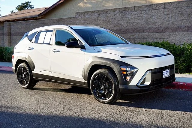Used 2026 White Hyundai SEL Sport image 5