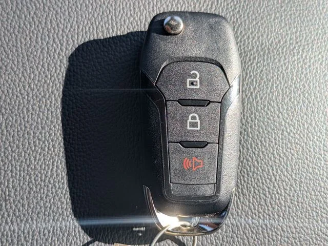 New 2026 Agate Black Metallic Ford XLT image 26