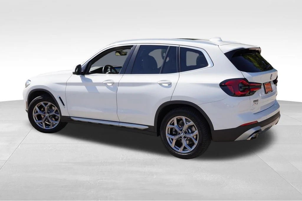 Used 2023 Alpine White BMW xDrive30i image 8