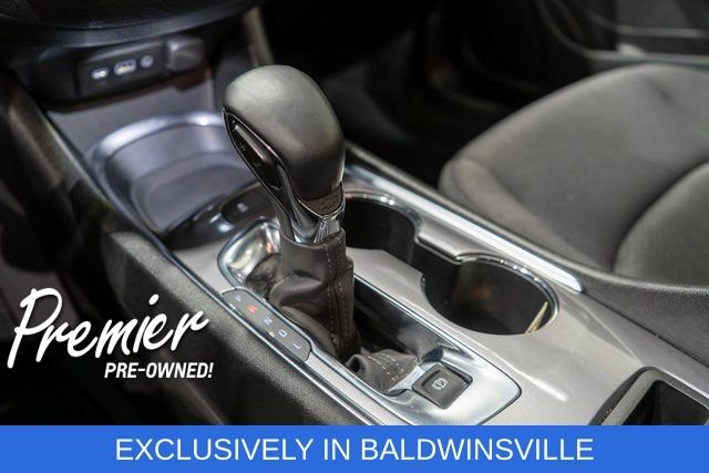 Used 2025 White Chevrolet LT image 26
