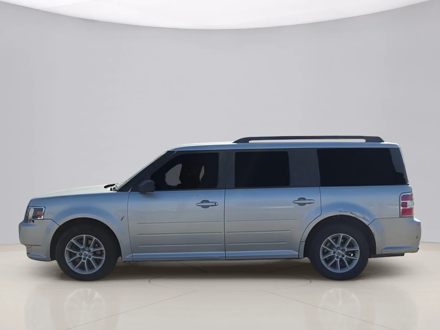 Used 2014 Silver Ford  image 2