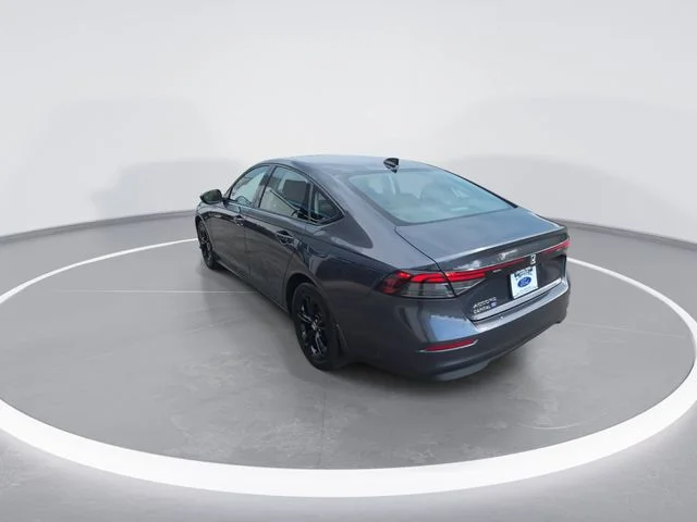Used 2025 Gray Honda SE image 7