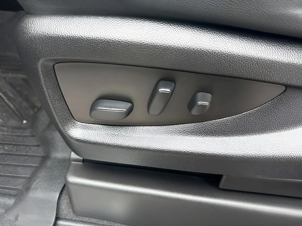Used 2020 Gray Chevrolet RST image 10