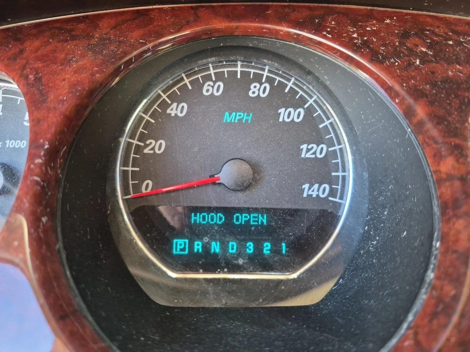 Used 2008 Gold Mist Metallic Buick CXL image 9