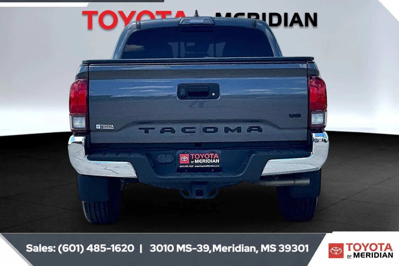 Used 2018 Magnetic Gray Metallic Toyota TRD Off-Road image 4