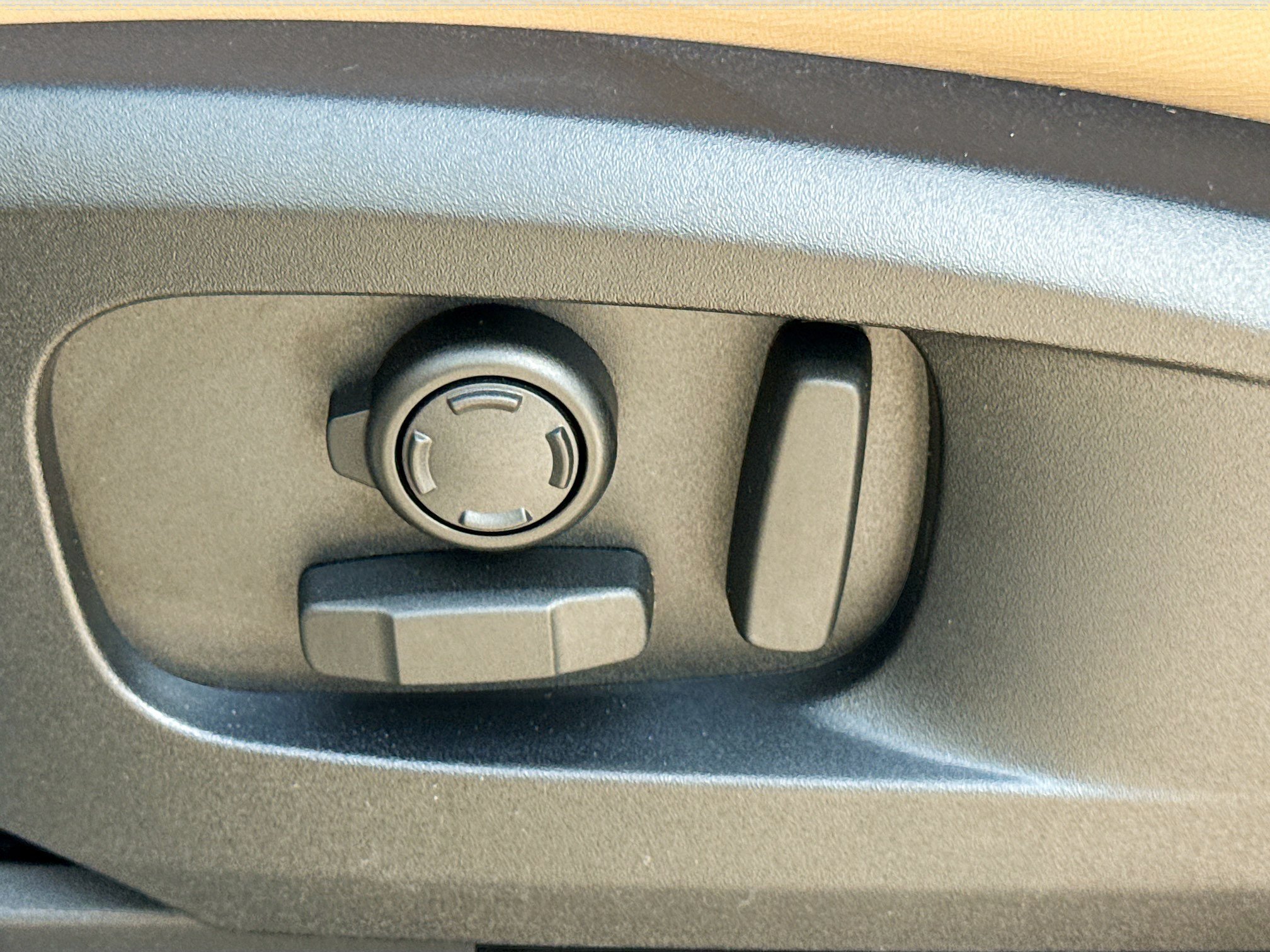 New 2026 Gondwana Stone LAND ROVER X-Dynamic SE image 25