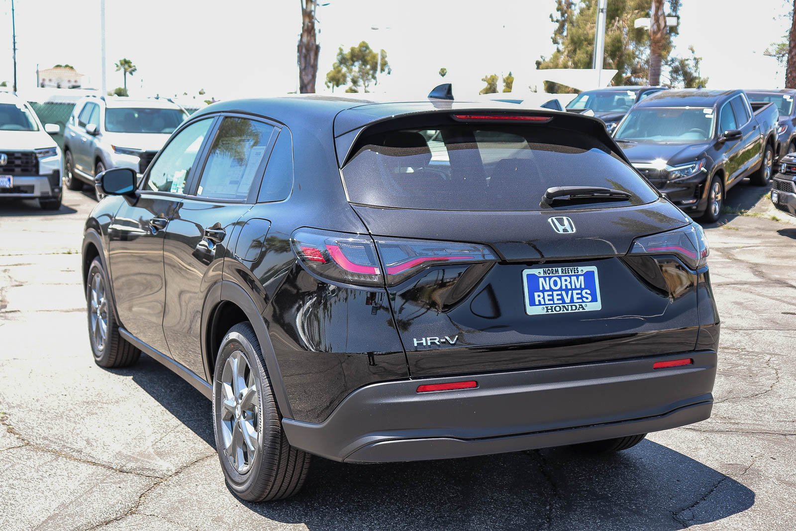 New 2027 Crystal Black Pearl Honda LX 2WD CVT image 11