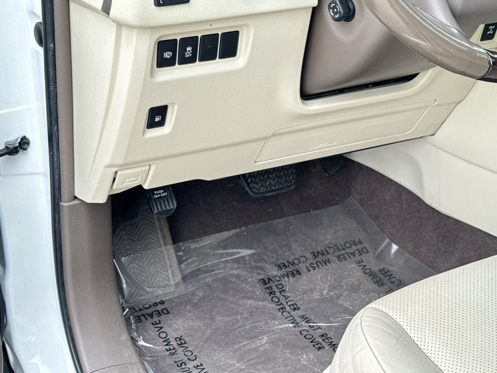 Used 2018  Lexus 460 image 17