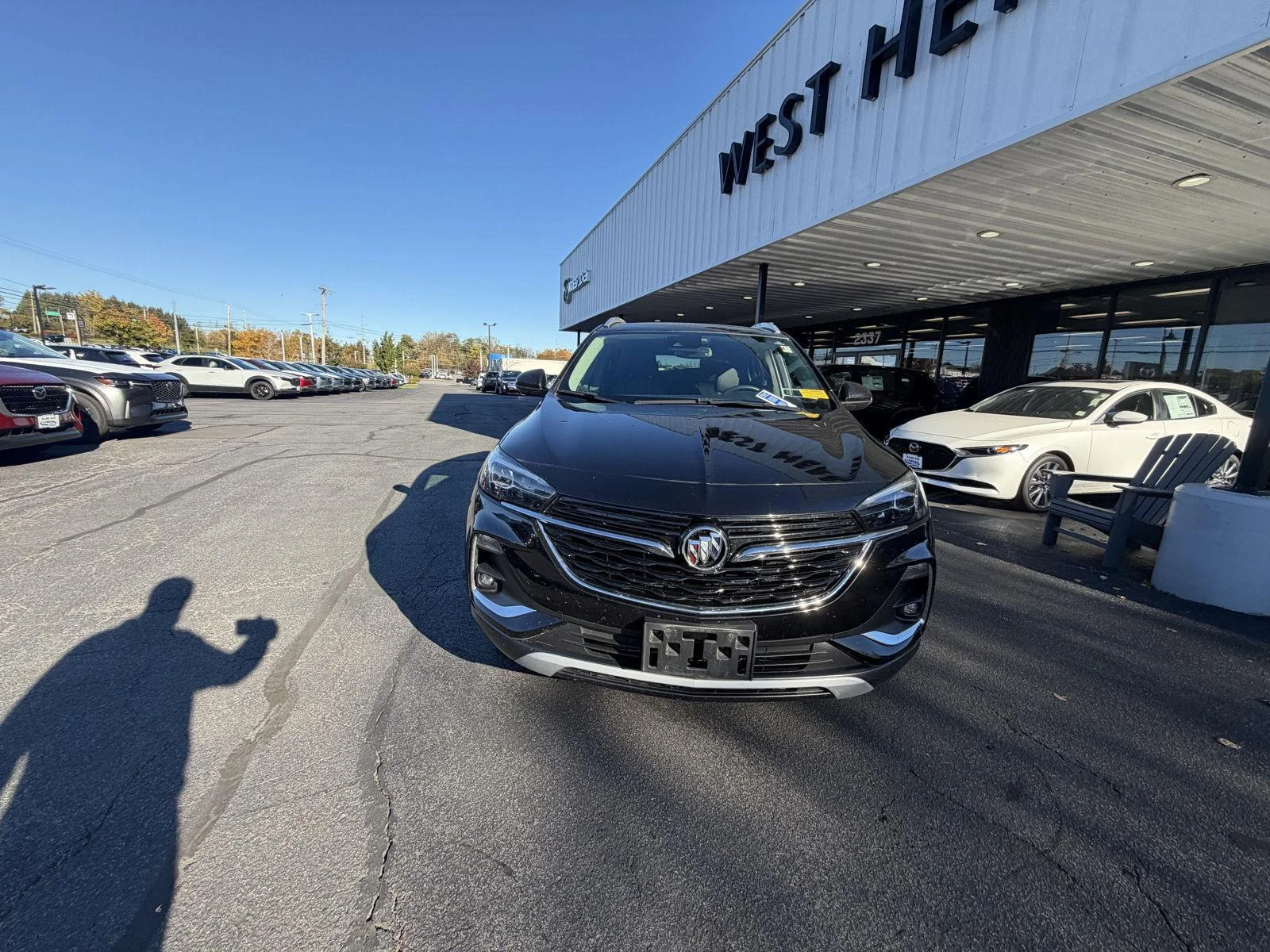 Used 2023 Ebony Twilight Metallic Buick Essence image 4