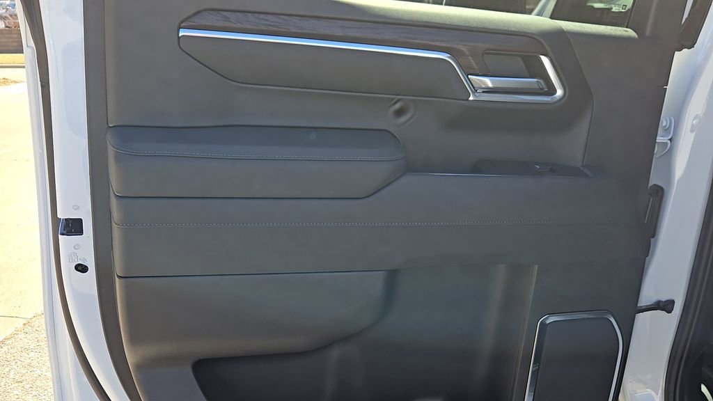 2026 GMC Sierra 1500 SLT - Photo 23