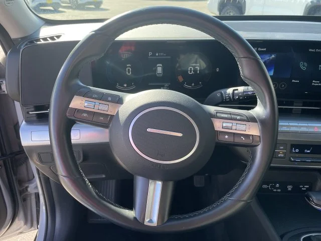 Used 2025 Gray Hyundai SEL image 16
