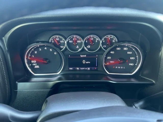 Used 2020 Gray Chevrolet LT image 31