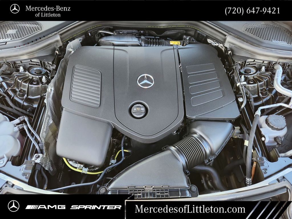 New 2027 Graphite Grey Metallic Mercedes-Benz GLC 300 image 30