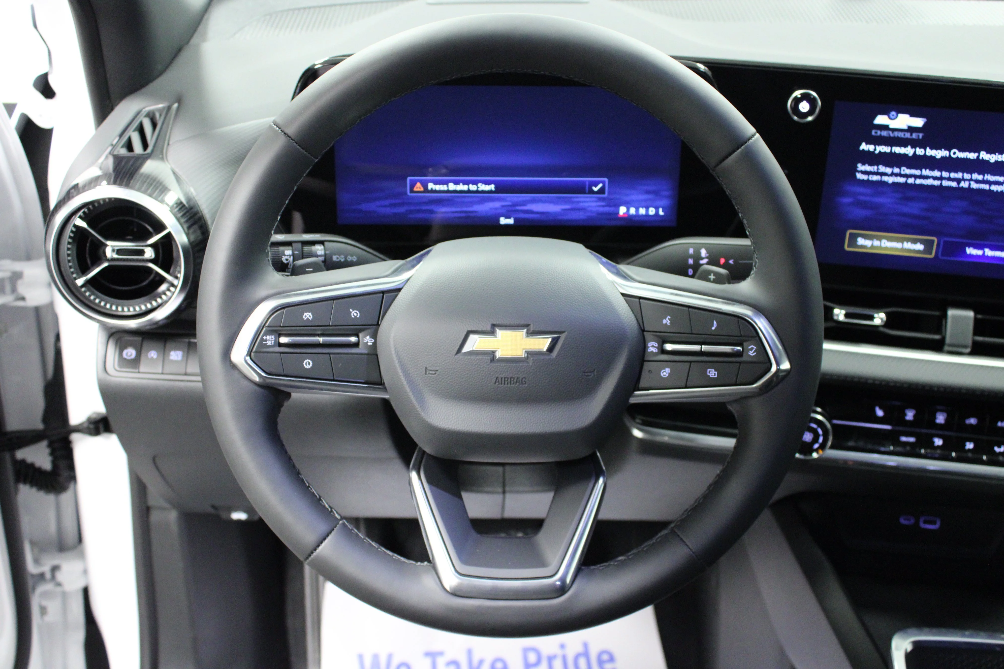 2027 Chevrolet Equinox LT - Photo 17