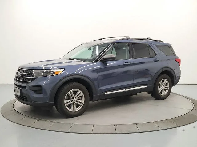 Used 2021 Blue Ford XLT image 3