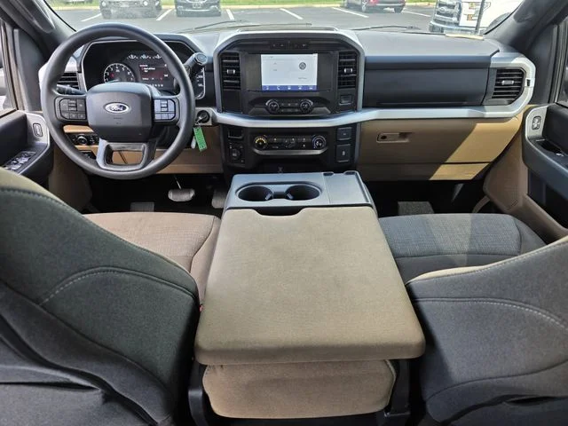 Certified Used 2022 Agate Black Metallic Ford XLT image 8