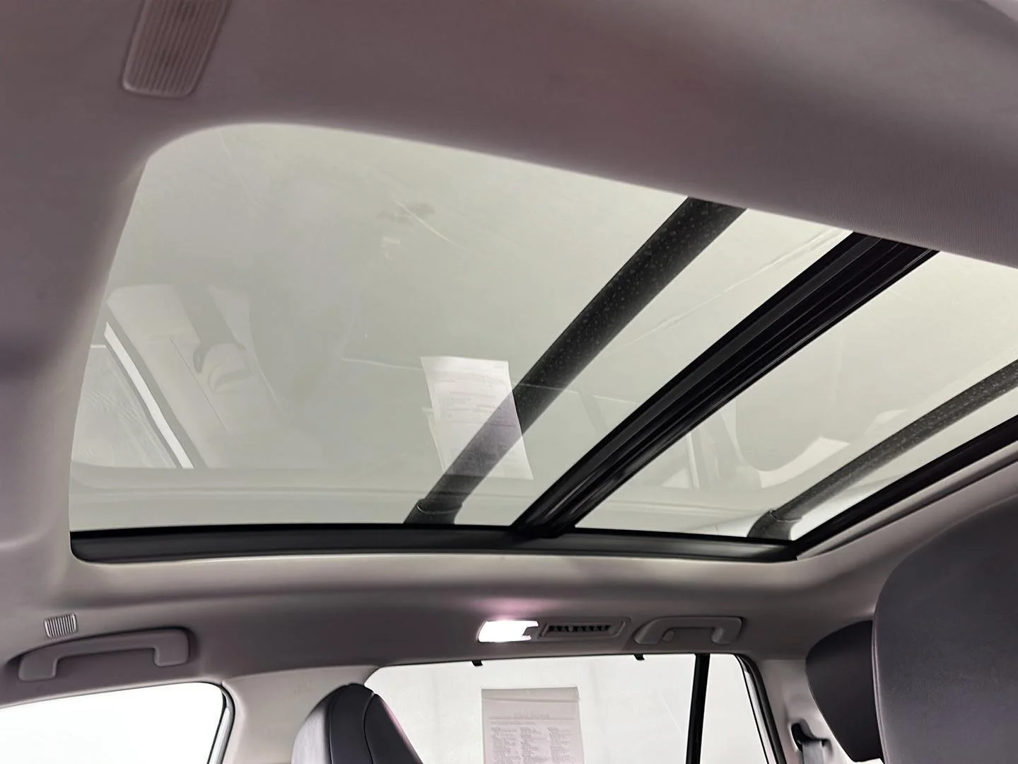 Used 2024 Wind Chill Pearl Toyota XLE image 22