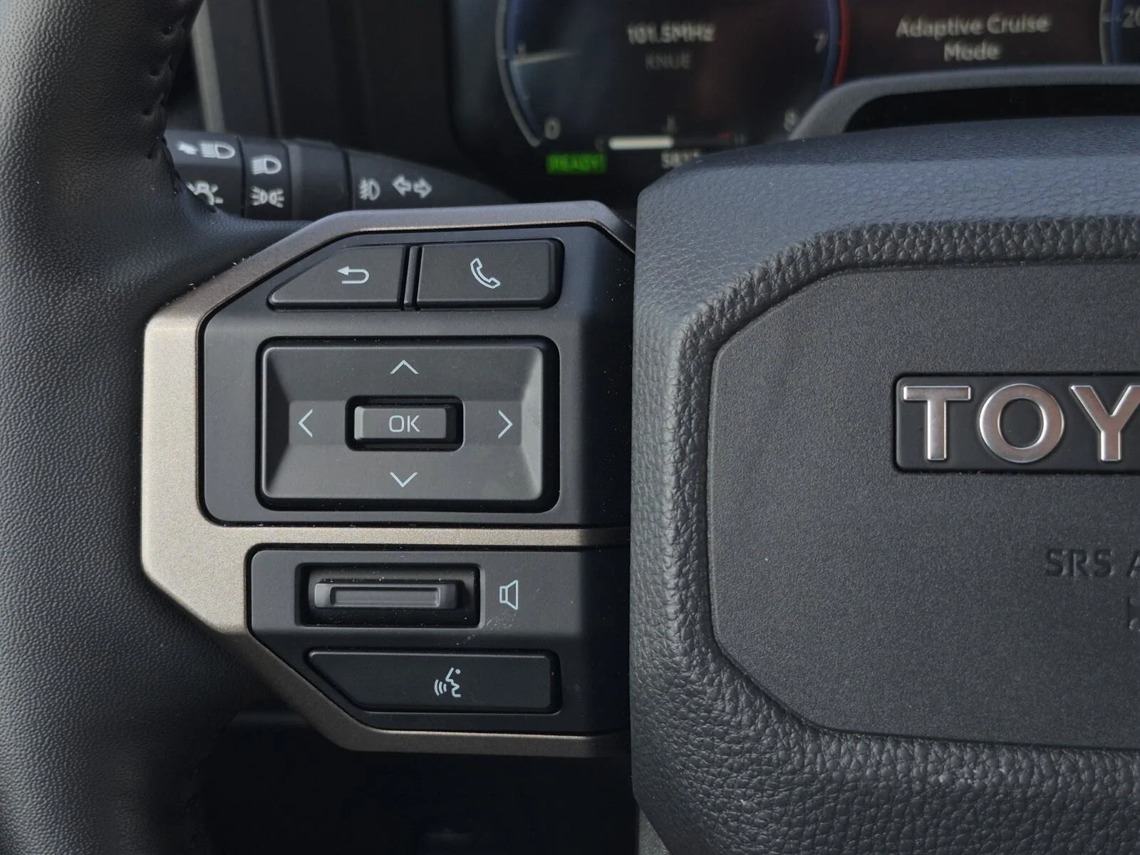 Used 2025 Heritage Blue/Gray Scape Toyota Base image 28