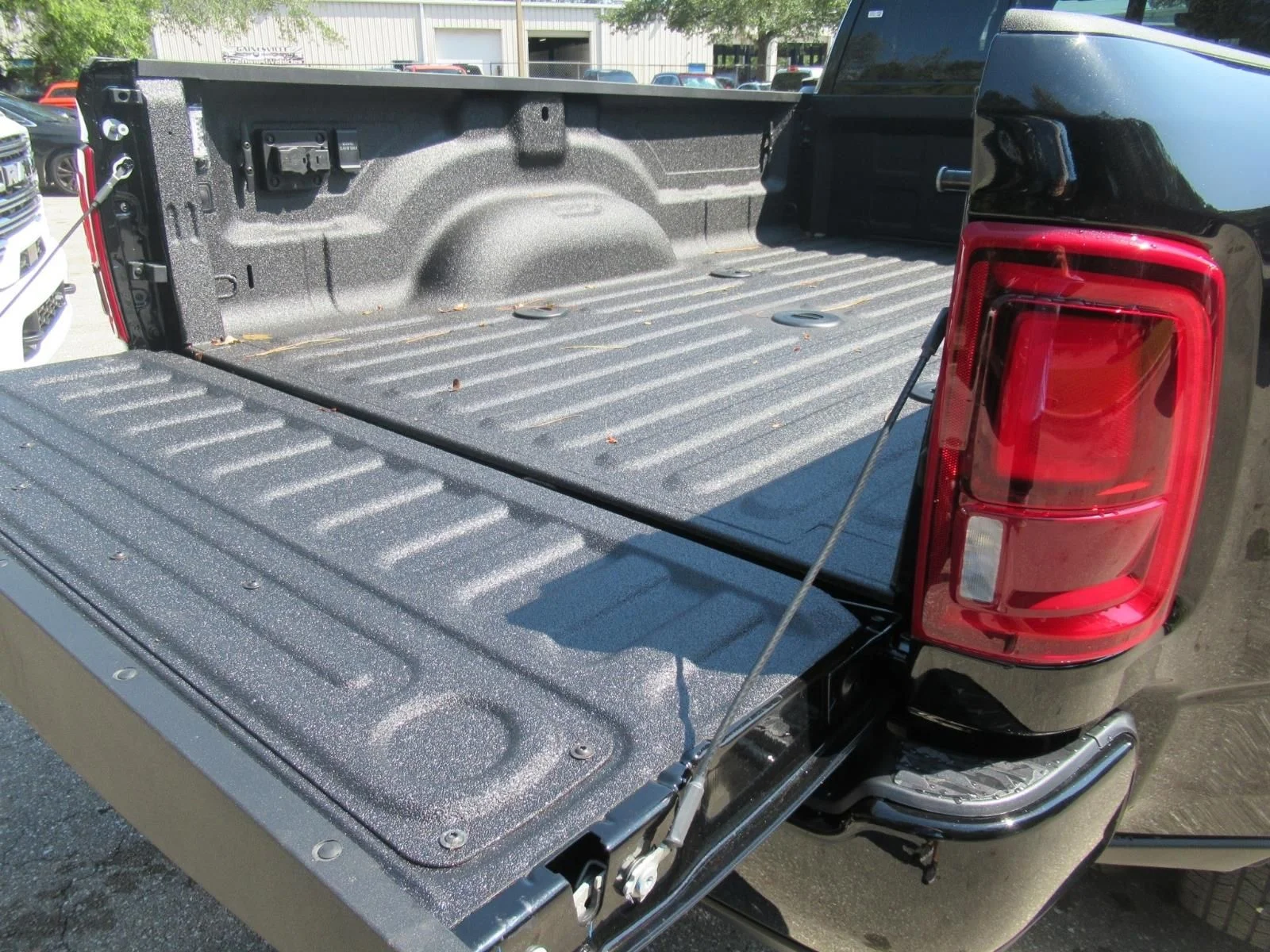 New 2027 Diamond Black Crystal Pearlcoat RAM Laramie image 10