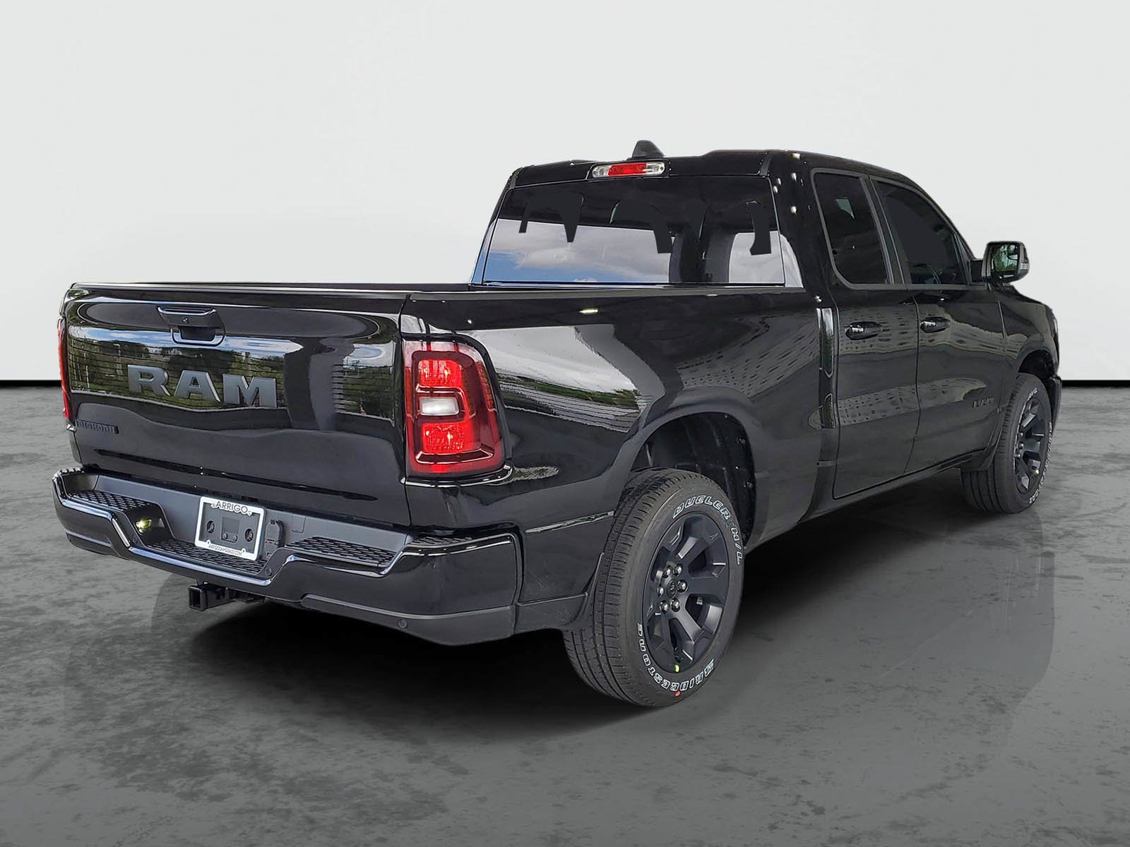 New 2026 Diamond Black Crystal Pearl-Coat Exterior Paint RAM Big Horn image 1