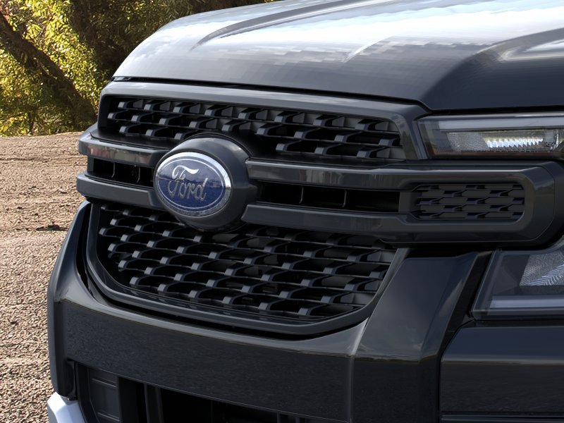 New 2025 Shadow Black Ford XLT image 38