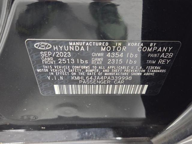 Used 2023 Black Hyundai SEL image 15