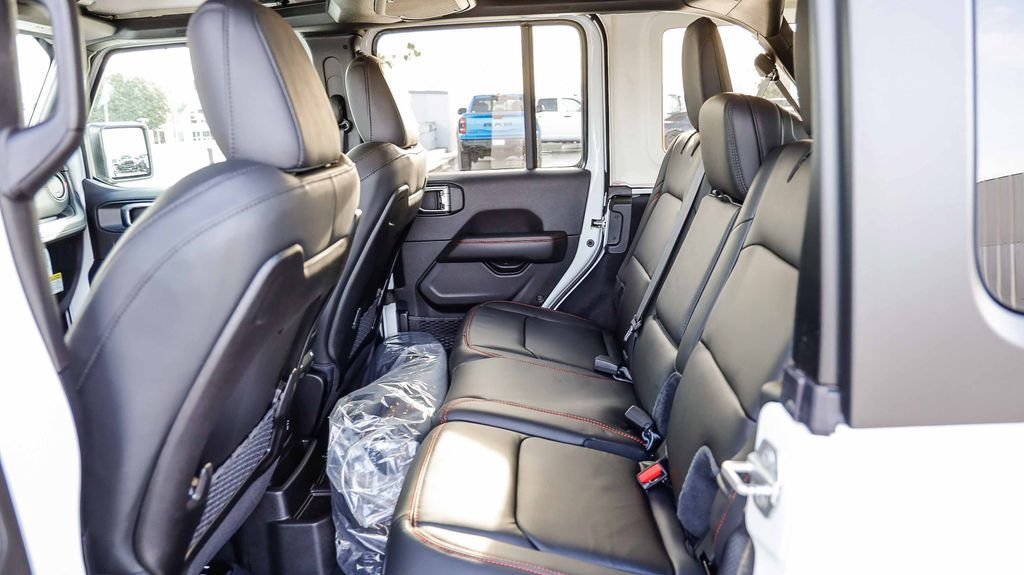 New 2026 Bright White Clearcoat Jeep Rubicon image 23