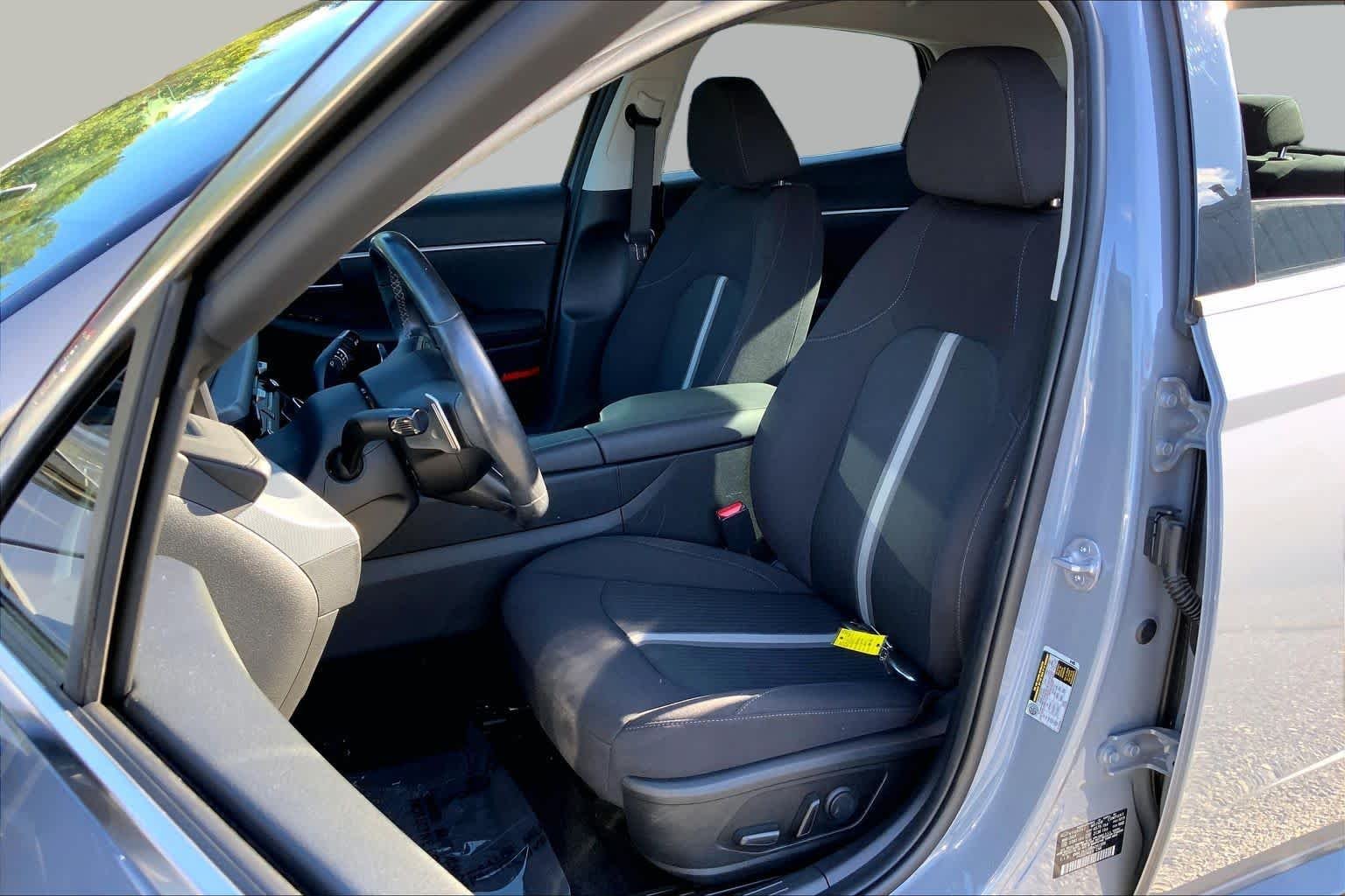 Used 2024 Transmission Blue Hyundai SEL image 7