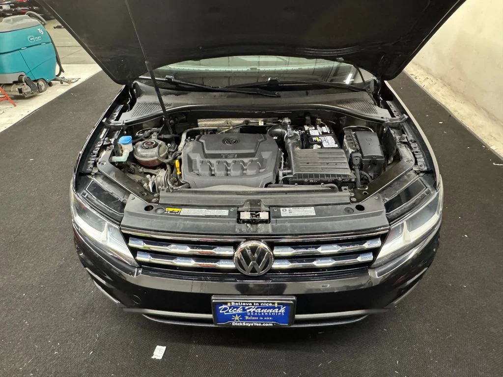 Used 2019 Black Volkswagen 2.0T SE image 11