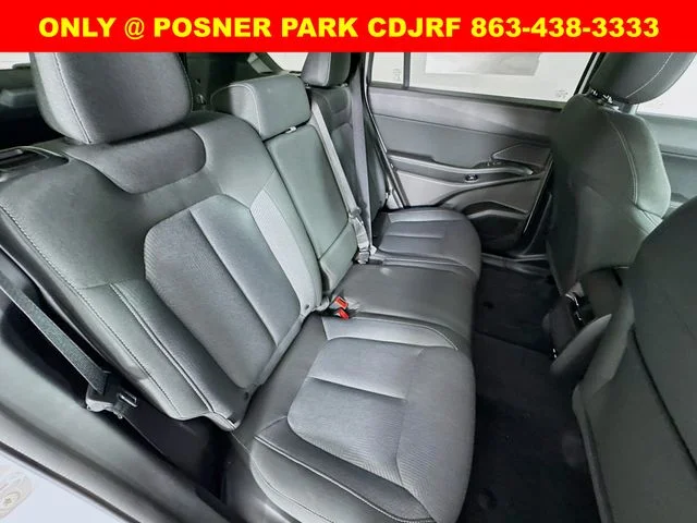 New 2026 Bright White Clear-Coat Exterior Paint Jeep  image 25