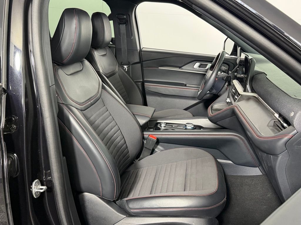 Certified Used 2025 Black Ford ST-Line image 32