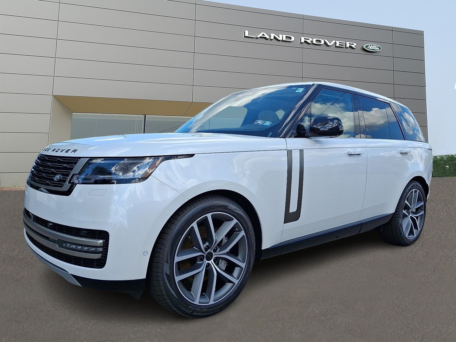 New 2026 Ostuni Pearl White Land Rover P400 SE image 1